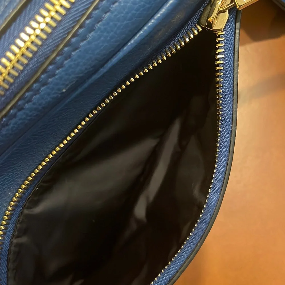 VERSACE NWT LA MEDUSA CALFSKIN BLUE LEATHER CROSSBODY OR BELT BAG MADE IN ITALY - Picture 11 of 16